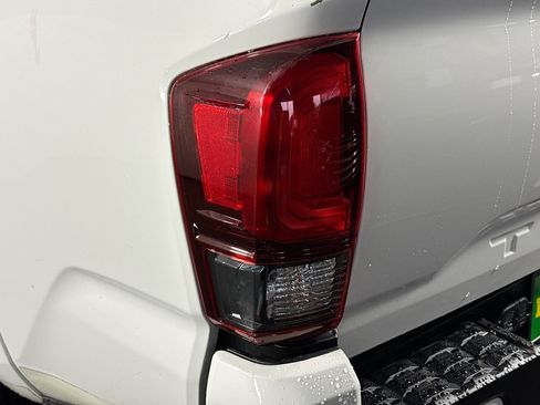 Used 2022 Toyota Tacoma SR5 w/ Technology Package RWD image 35