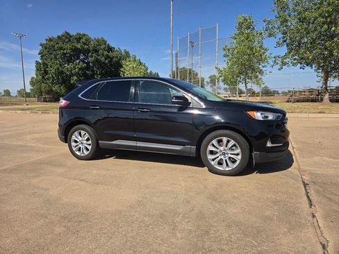 Used 2021 Ford Edge Titanium FWD image 24
