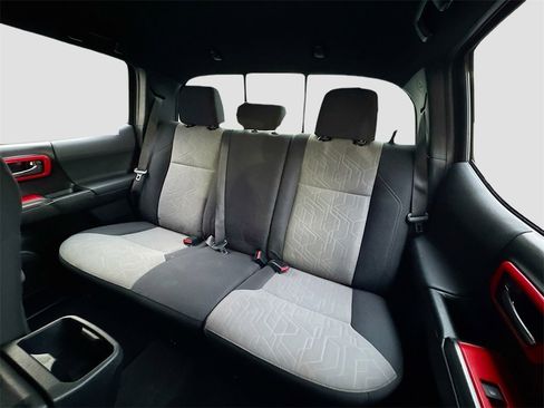 Used 2020 Toyota Tacoma TRD Off-Road image 14