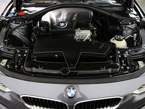 Used 2018 BMW 320i xDrive Sedan w/ Convenience Package AWD/4WD image 35
