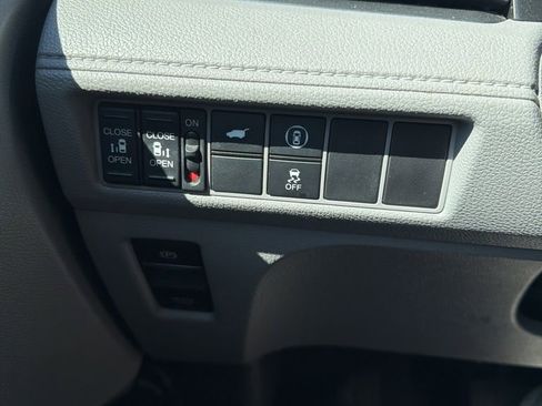 Used 2022 Honda Odyssey EX-L image 19