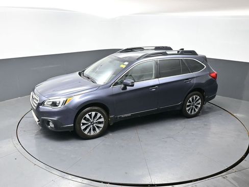 Used 2016 Subaru Outback 2.5i Limited AWD/4WD image 11