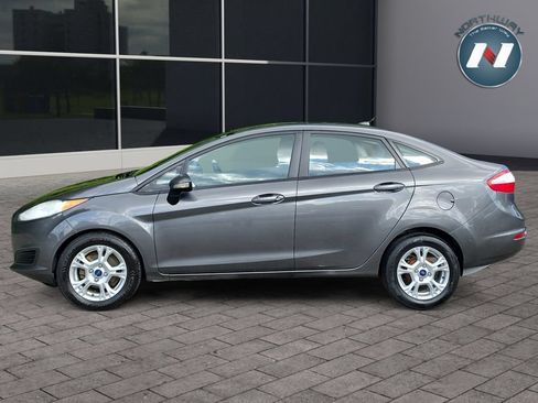 Used 2016 Ford Fiesta SE FWD image 2