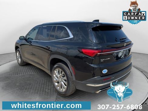 Used 2025 Buick Enclave Preferred AWD/4WD image 3