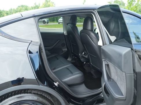 Used 2022 Tesla Model Y Performance AWD/4WD image 23