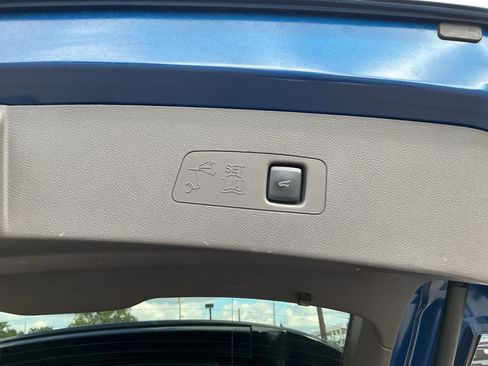 Used 2020 Lincoln Corsair FWD w/ Premium Package image 26