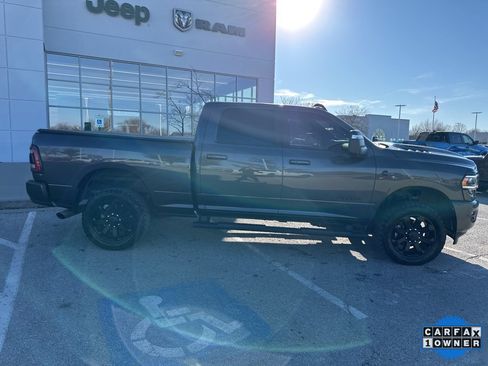 Used 2024 RAM 3500 Laramie w/ Night Edition image 37