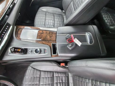 Used 2021 Cadillac Escalade Premium Luxury Platinum AWD/4WD image 10