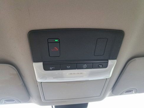 Used 2025 Nissan Altima 2.5 SV FWD image 21