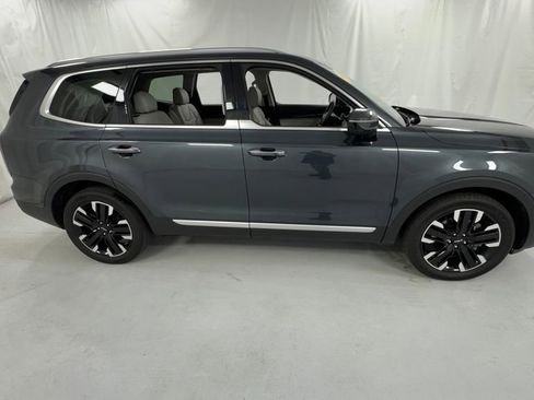 Used 2024 Kia Telluride SX Prestige AWD/4WD image 2