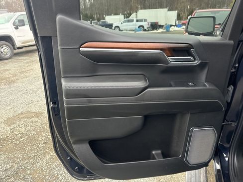 Used 2024 GMC Sierra 1500 Denali image 16