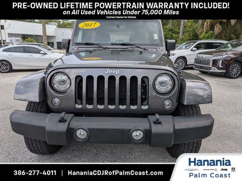 Used 2017 Jeep Wrangler Unlimited Sahara w/ Connectivity Group AWD/4WD image 8