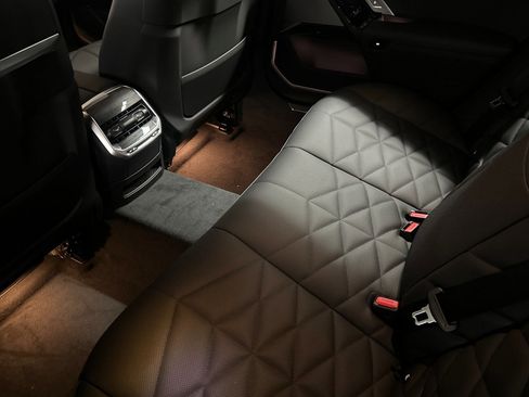 New 2026 BMW 740i image 20