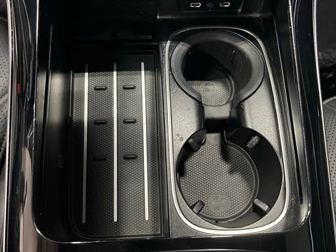 Used 2022 Mercedes-Benz Maybach S 580 4MATIC w/ Manufaktur Leather Package image 25