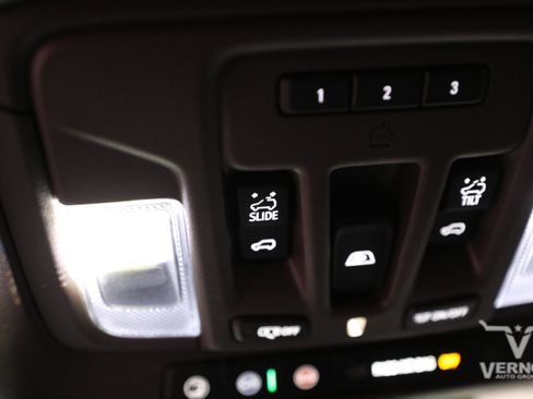 Used 2024 GMC Sierra 2500 Denali w/ Denali Reserve Package image 27