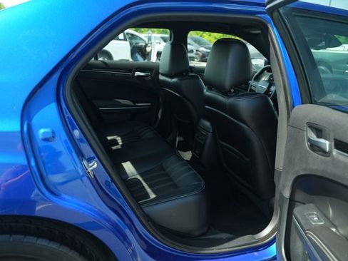 Used 2018 Chrysler 300 S AWD/4WD image 21