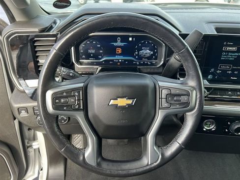 Used 2022 Chevrolet Silverado 1500 LT AWD/4WD image 13