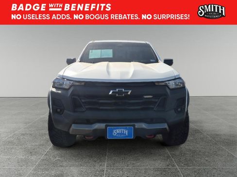 Used 2023 Chevrolet Colorado Trail Boss w/ Technology Package AWD/4WD image 9