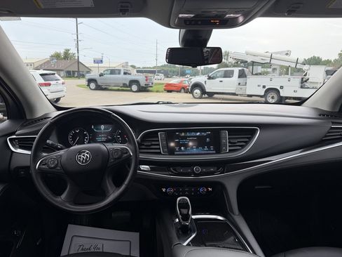 Used 2019 Buick Enclave Avenir w/ Avenir Technology Package AWD/4WD image 17