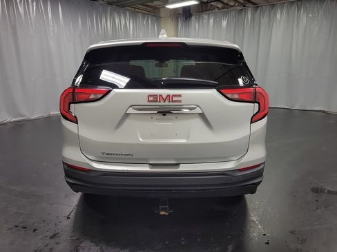 Used 2020 GMC Terrain SLE FWD image 8