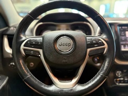 Used 2015 Jeep Cherokee Trailhawk w/ Comfort/Convenience Group image 13