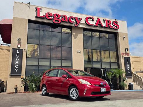 Used 2012 Toyota Prius V Three FWD image 2
