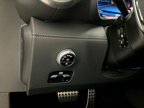 Certified 2022 Mercedes-Benz SL 55 AMG 4MATIC image 39