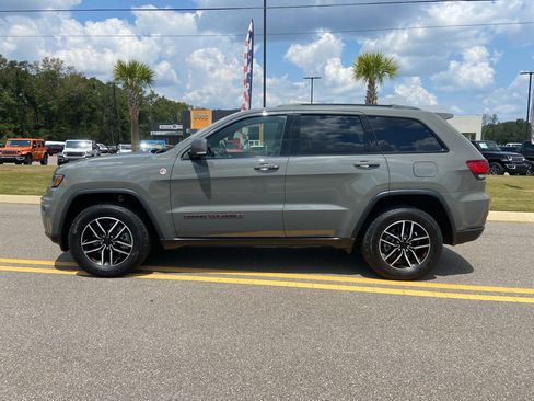 Used 2021 Jeep Grand Cherokee Trailhawk w/ Premium Lighting Group image 6