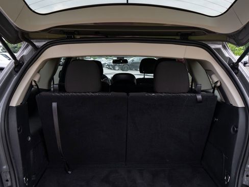 Used 2019 Dodge Journey SE w/ Safe & Sound Group FWD image 9