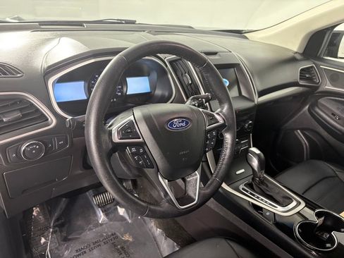Used 2018 Ford Edge SEL w/ Equipment Group 201A AWD/4WD image 16