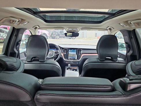 Certified 2024 Volvo V60 B5 Cross Country Plus image 8