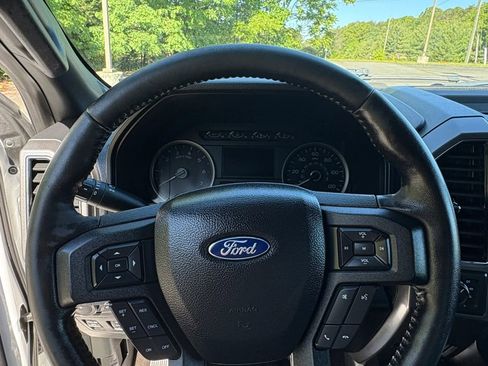 Used 2018 Ford F150 XLT w/ Equipment Group 302A Luxury AWD/4WD image 28