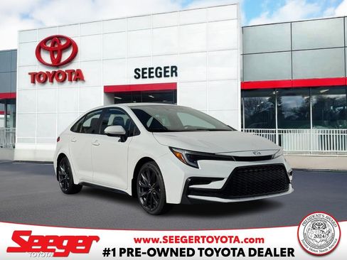 Used 2024 Toyota Corolla SE image 1