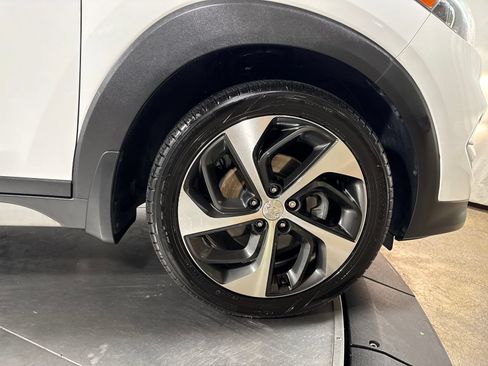 Used 2017 Hyundai Tucson Sport w/ Cargo Package FWD image 14