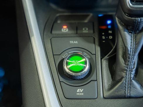 Used 2019 Toyota RAV4 XSE w/ Carpet Mat Package AWD/4WD image 28