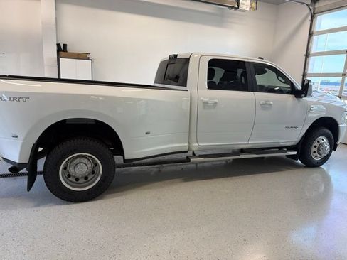 Used 2025 RAM 3500 Laramie w/ Max Tow Package AWD/4WD image 9