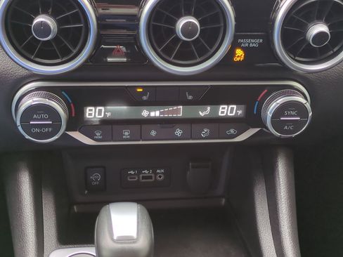 Used 2024 Nissan Sentra SR w/ Trunk Package image 24