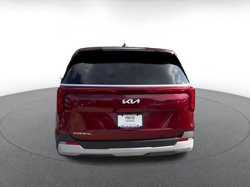 Used 2026 Kia Carnival FWD image 12