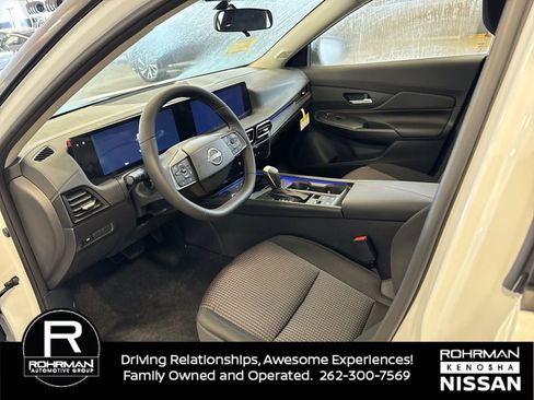 New 2026 Nissan Sentra SR w/ Floor Mat Package image 5