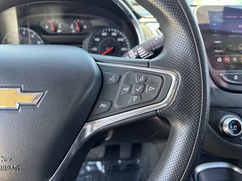 Used 2020 Chevrolet Malibu LT FWD image 26