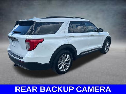 Used 2023 Ford Explorer XLT w/ Equipment Group 202A RWD image 5
