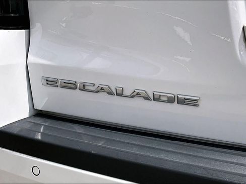 Used 2020 Cadillac Escalade Premium Luxury RWD image 10