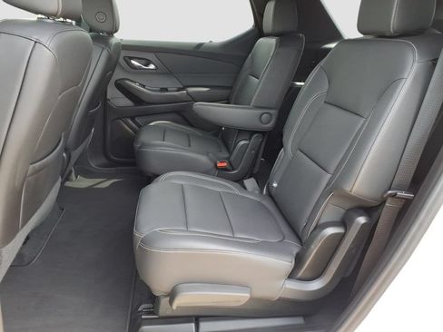 Used 2023 Chevrolet Traverse LT FWD image 24