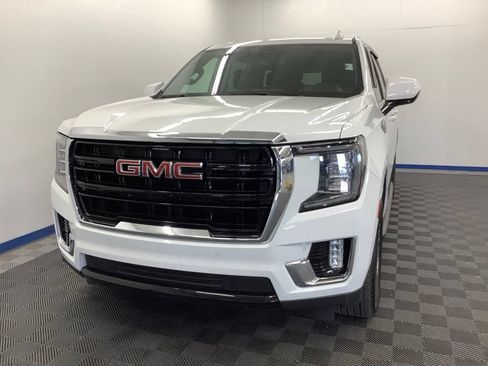 Used 2022 GMC Yukon XL SLE w/ Max Trailering Package AWD/4WD image 2