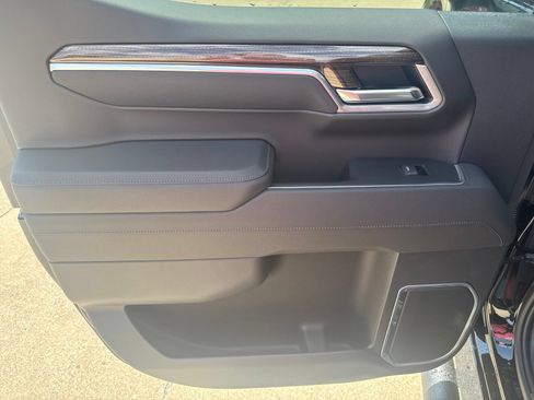 New 2026 Chevrolet Silverado 1500 RST w/ Redline Edition AWD/4WD image 30