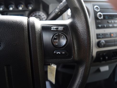 Used 2016 Ford F250 XLT w/ Camper Package image 5