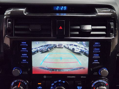 Used 2022 Toyota 4Runner TRD Off-Road Premium AWD/4WD image 38