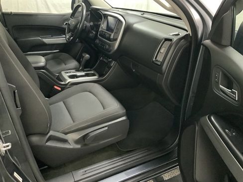 Used 2017 Chevrolet Colorado LT AWD/4WD image 23