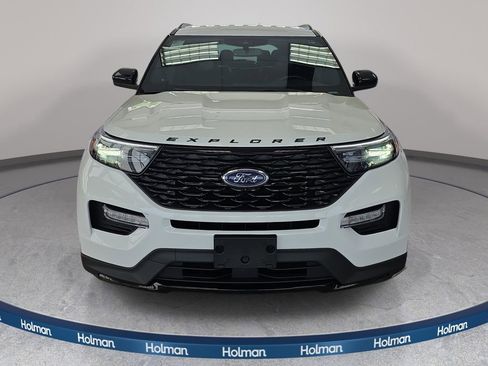 Certified 2023 Ford Explorer ST-Line AWD/4WD image 2