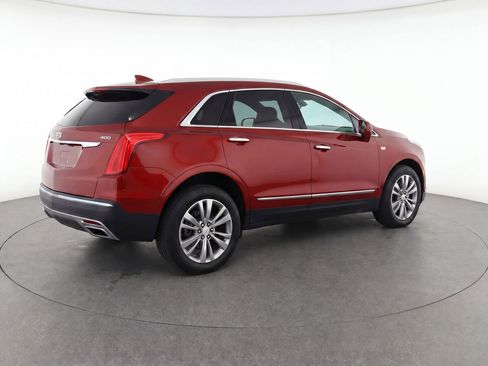 Certified 2024 Cadillac XT5 Premium Luxury w/ Technology Package FWD image 4